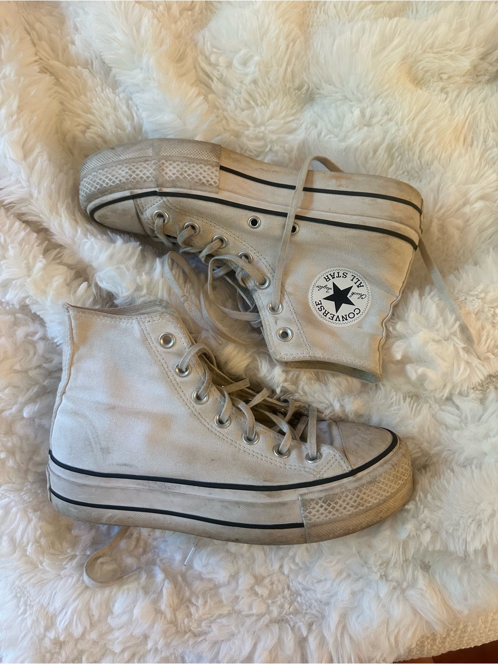 Converse platform High Top Sneakers - Off-White with Black Trim